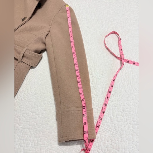 J crew Stadium Cloth Boulevard Trench Coat, Size 8P, color Tan - Picture 9 of 10